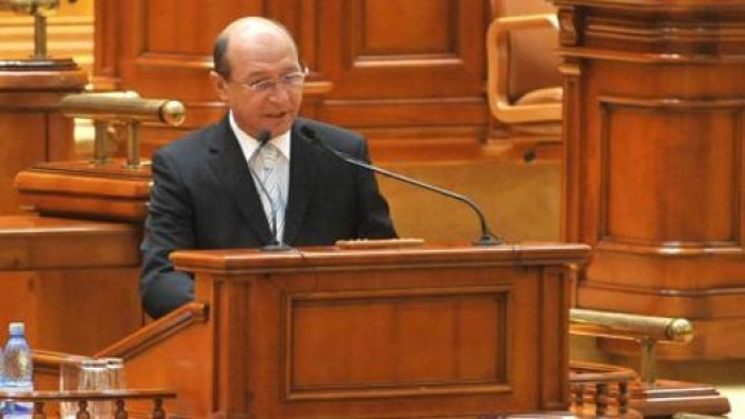 Traian Basescu, parlament