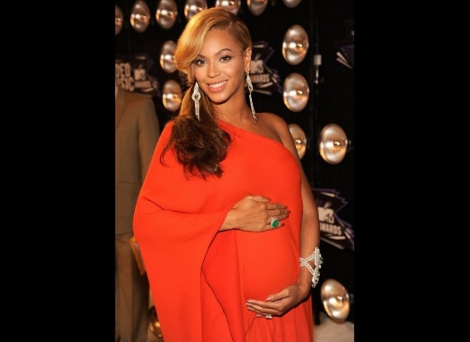 Beyonce-Pregnant-2-1024x744