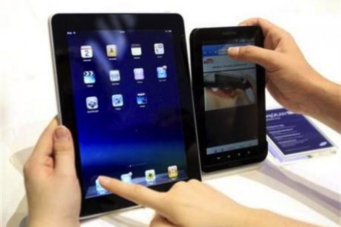 Apple blocheaza vanzarea unei tablete Samsung
