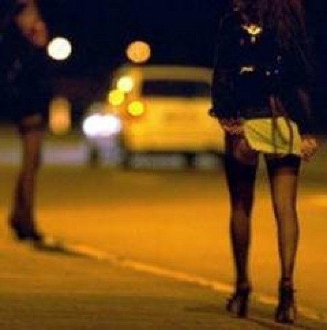 Proxeneti-si-prostituate-de-lux--in-plasa-politistilor-din-Bucuresti