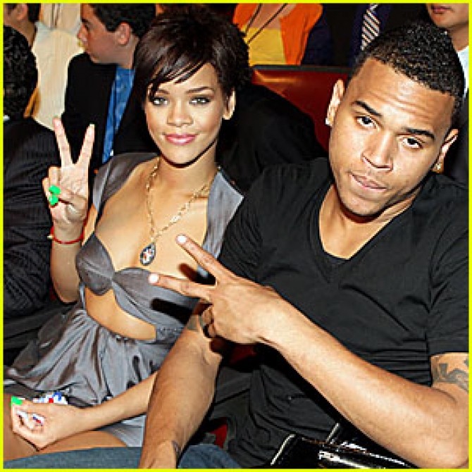 Rihanna şi Drake, favoriţii la MTV Video Music Awards 2012!