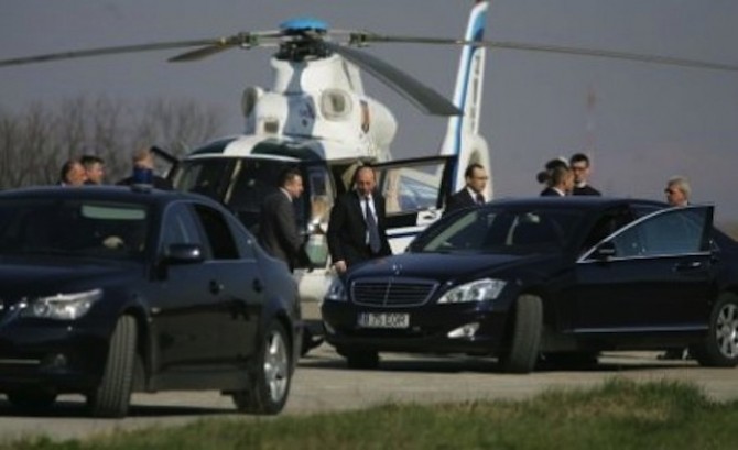 basescu elicopter