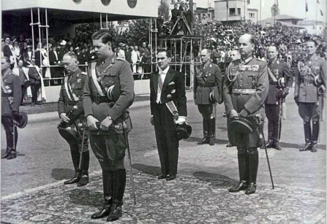 regele-mihai-antonescu-1942