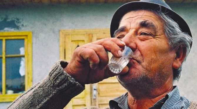 Băuturi tradiționale românești