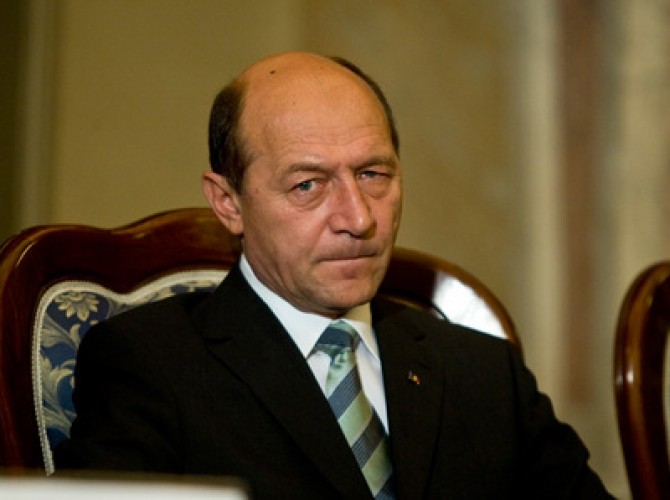 Basescu nervos suparat