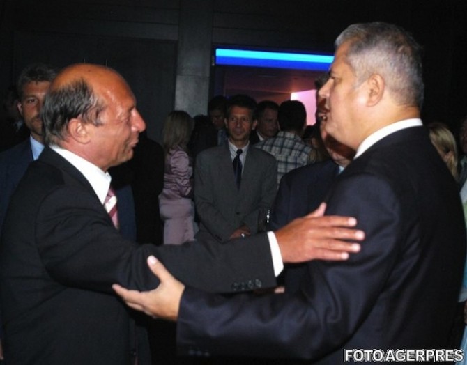 Adrian Nastase, Traian Basescu