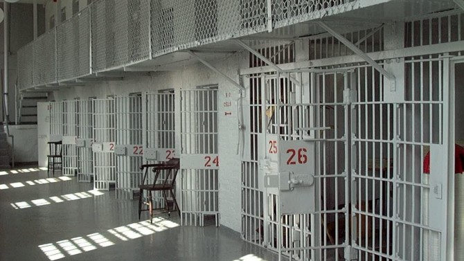 Închisoare1