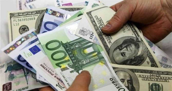 cotația valută a dolarului euro