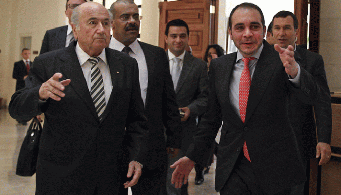 Sepp Blatter și Prințul Iordanian Ali Bin Al Hussein