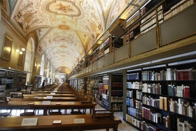 Bloom landing Pacific Vatican. SECRETE ascunse în Biblioteca Sfântului Scaun | DCNews