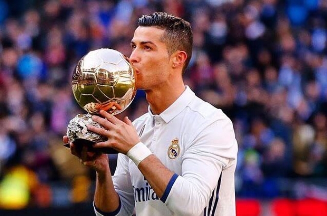 Slump Search Invite Cristiano Ronaldo, cu ghete cu talpă de aur la primul său meci din 2017 |  DCNews
