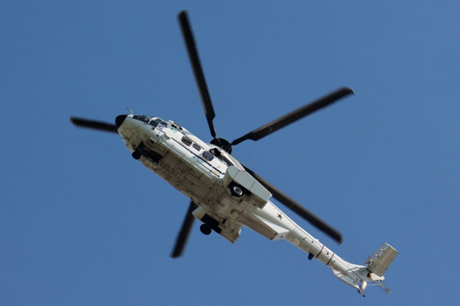 Imagini pentru un elicopter militar