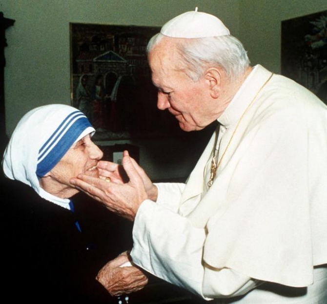 Maica Teresa şi Papa Ioan Paul al II-lea