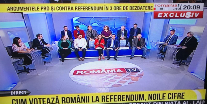 Referendum, dezbatere la RTV. Preot, gest față de tabăra „NU”
