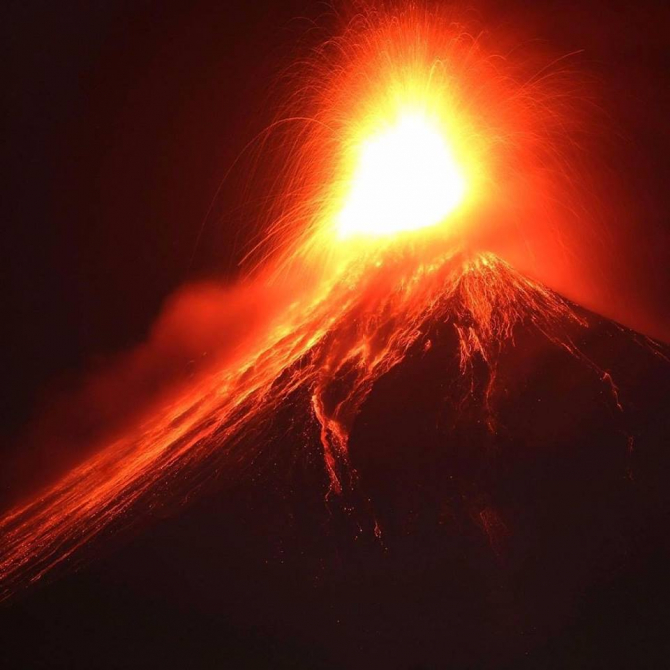 erupție-vulcan