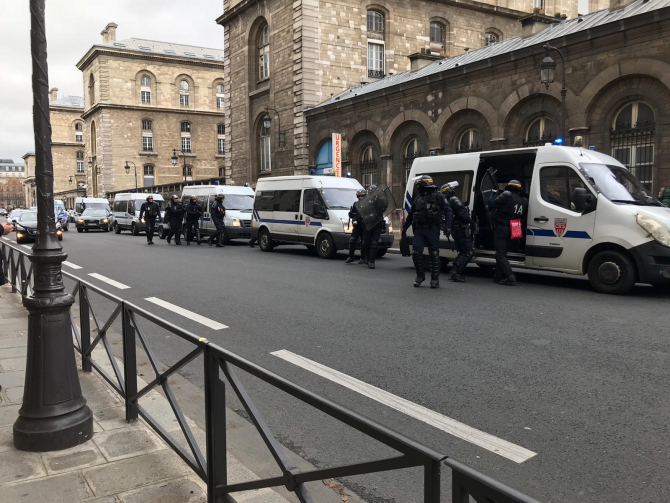 Poliția-franceză