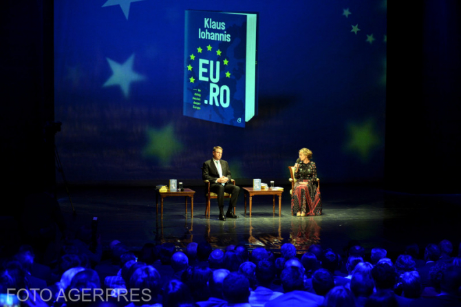 Lansarea volumului 'EU.RO. Un dialog deschis despre Europa', de catre presedintele Klaus Iohannis, la Teatrul National I.L. Caragiale