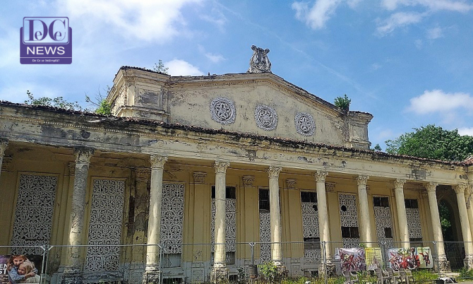 Teatrul de vară din Parcul Bazilescu