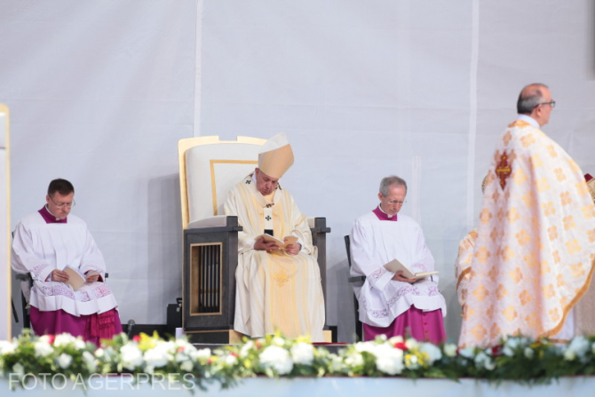 Papa Francisc la Blaj. FOTO: Agerpres