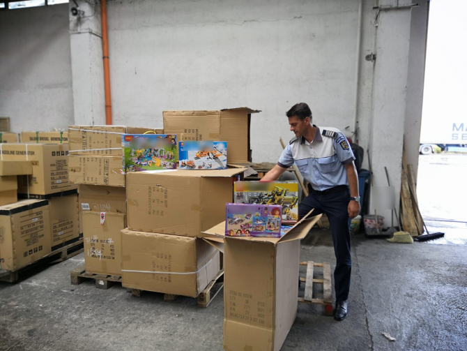 Jucării contrafăcute, confiscate. ARHIVĂ FOTO: IPJ Constanța