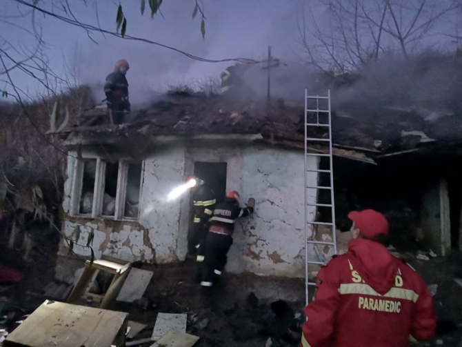 Incendiu casă. Foto: ISU Vrancea