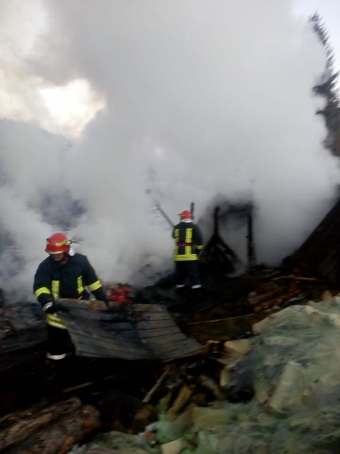 Incendiu Violent La O Pensiune Din Cluj Pompierii S Au Luptat Cu