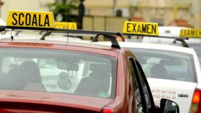 Candidații care  ar fi trebuit să susțină examenul auto în cele două luni ale Stării de Urgență  urmează să fie reprogramați