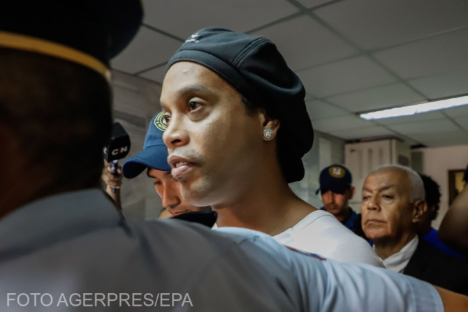 Ronaldinho a avut un an greu, după arest și moartea mamei