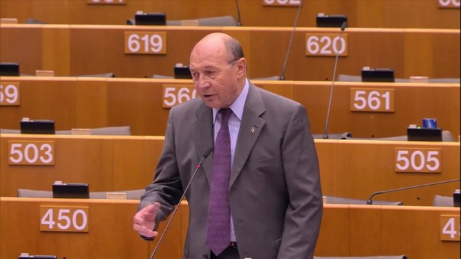 Traian Băsescu: Olandezul Frans Timmermans şi Procurorul Şef Koveşi, deveniţi legende Europene anticorupţie presau sistemul să furnizeze dosare şi arestări