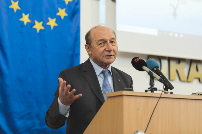 Traian Băsescu: Ceea ce spune Nicuşor Dan este pentru proşti