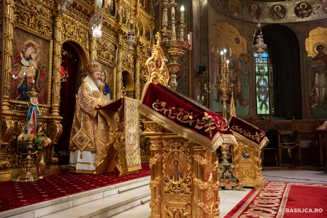 Preoţii nu vor mai fi obligaţi să poarte măşti de protecţie  Foto: basilica.ro