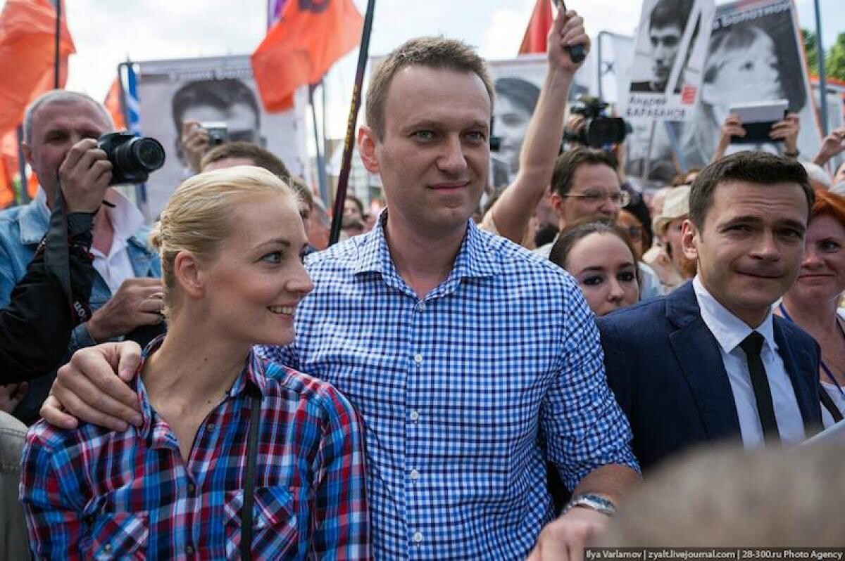 Навальный с женой фото