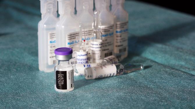 A şasea tranşă de vaccin Pfizer/BioNTech soseşte luni în România. Cum sunt împărțite pe regiuni
