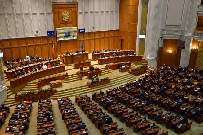 Camera Deputaților a modificat OUG 183/2020: Se pot desfăşura concursuri pentru posturile vacante din instituţii şi autorităţi publice