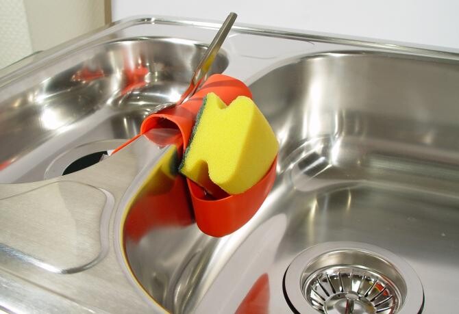 Feat provoke pull Cum cureți rapid chiuveta din inox, fără produse chimice. Ai nevoie de 3  ingrediente din bucătărie | DCNews