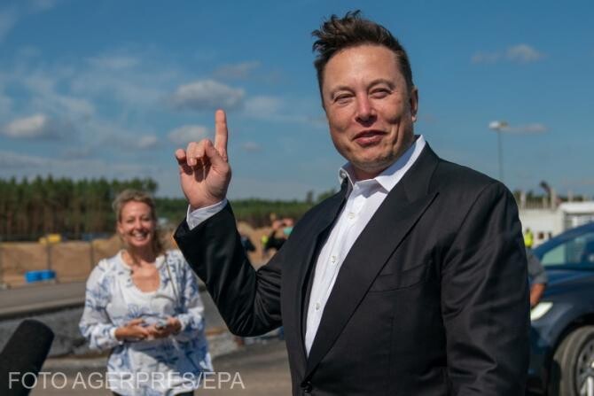 Musk vrea ca emisiile de carbon ale companiilor sale să fie pe minus, nu pe zero