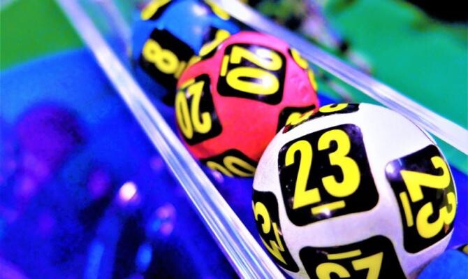 Loteria a încheiat un contract cu CEC Bank pentru implementarea plăţilor cu cardul în agenţiile loto proprii