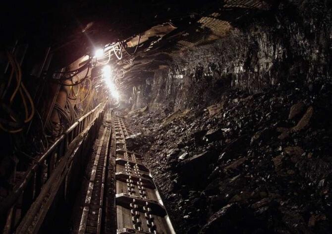 Protest în Valea Jiului. Peste 100 de mineri de la exploatarea Livezeni au refuzat să iasă din subteran