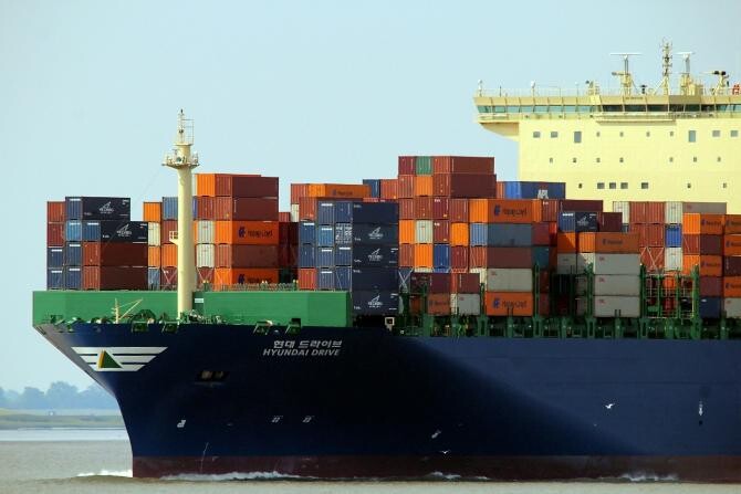 Container din China cu sute de brichete contrafăcute, descoperit în Portul Constanța  /  Foto cu caracter ilustrativ: Pixabay
