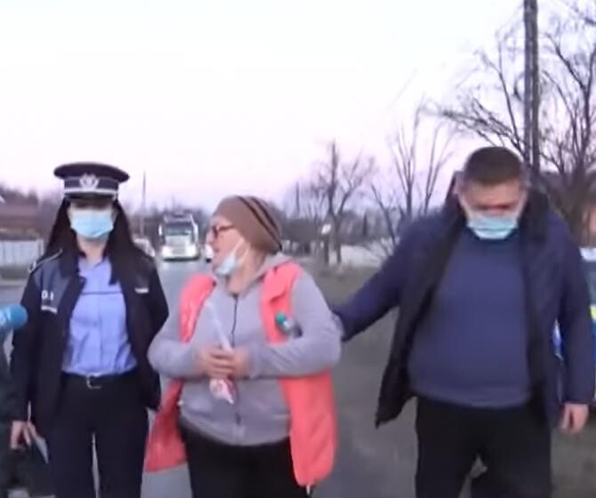 Soția lui Gheorghe Moroșan în timpul arestării / Sursa foto: captură videoAntena 3