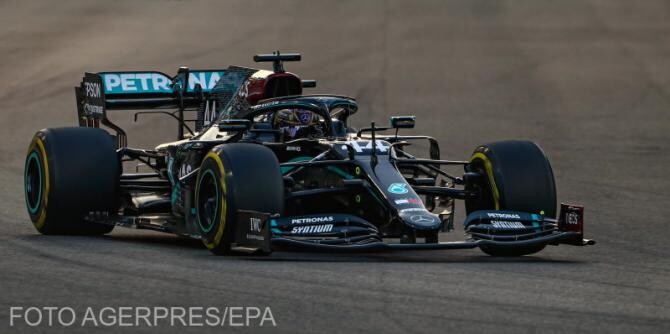 Hamilton spune că încă iubește Formula 1