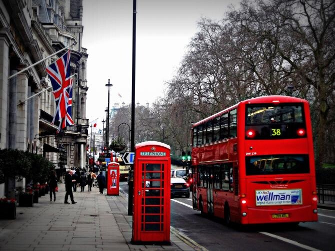 Londra nu intenţionează să includă întreaga Europă pe 'lista roşie' a călătoriilor (ministru britanic)