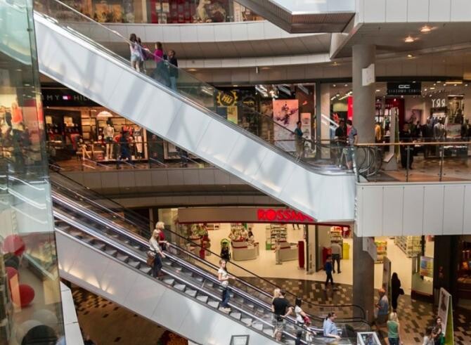 Mall-urile nu sunt vizate, spune premierul Cîțu
