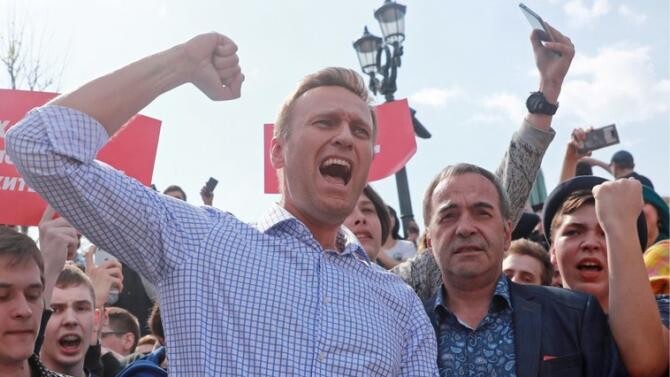 Navalnîi, obligat de un tribunal să îi achite despăgubiri unui apropiat al lui Putin pentru defăimare