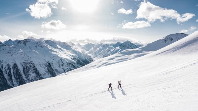  Pericol de avalanșe. Salvamontiştii le recomandă turiştilor să nu schieze la Bâlea Lac