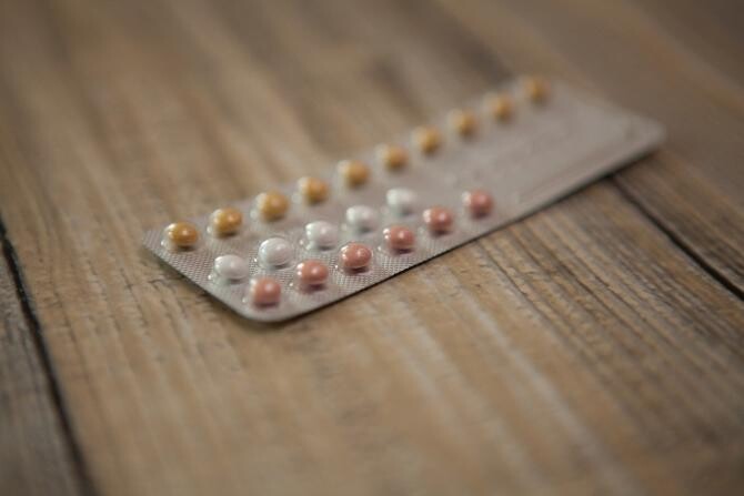 Pilule contraceptive / Imagine de Gabriela Sanda de la Pixabay 