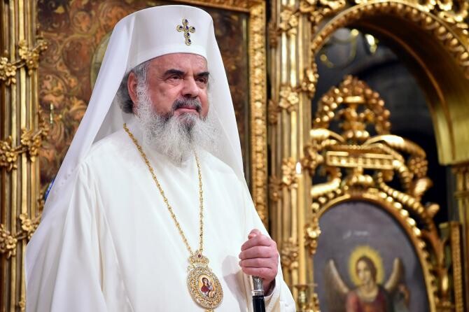 Postul aspru susține rugăciunea smerită, spune Patriarhul Daniel