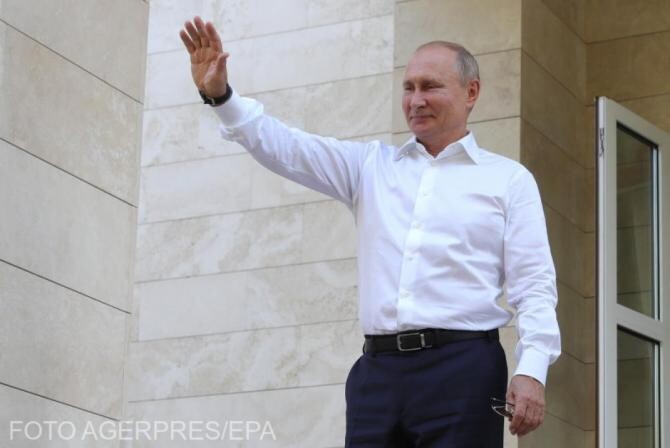 Vladimir Putin le felicită pe rusoaice de 8 martie - VIDEO
