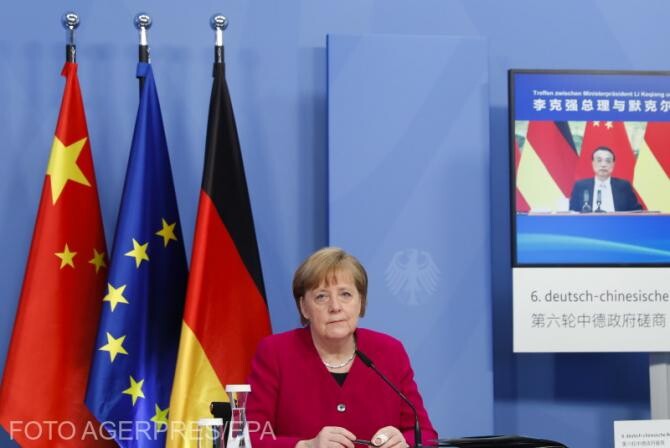 Angela Merkel participă la discuții virtuale cu premierul chinez Li Keqiang în cadrul celei de-a șasea consultări guvernamentale germano-chineze, la Berlin, Germania, 28 aprilie 2021