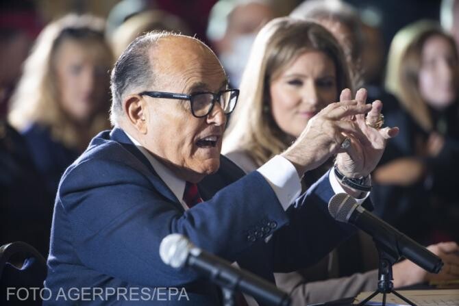 Investigatori federali au percheziţionat apartamentul lui Rudy Giuliani şi au confiscat dispozitive electronice 